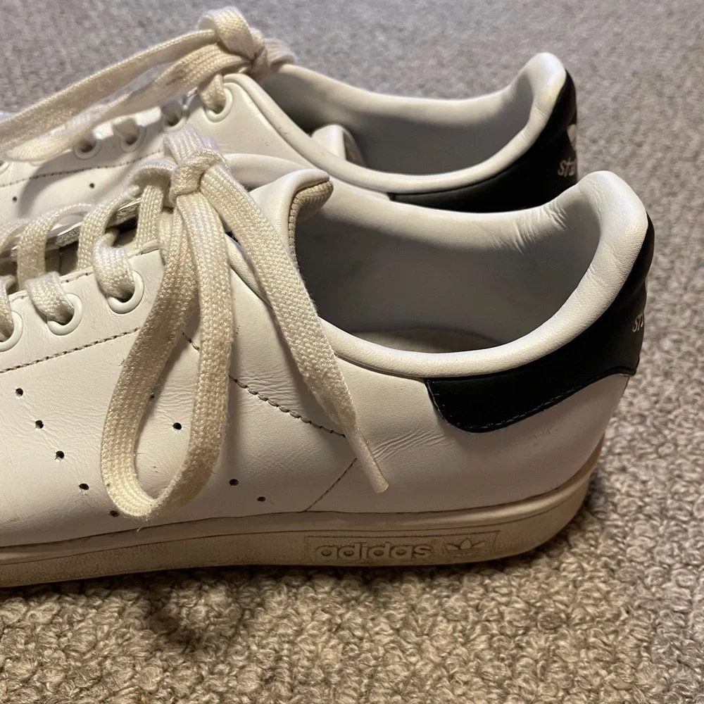 Stan Smith White Adidas Sneakers - Picture 4 of 7